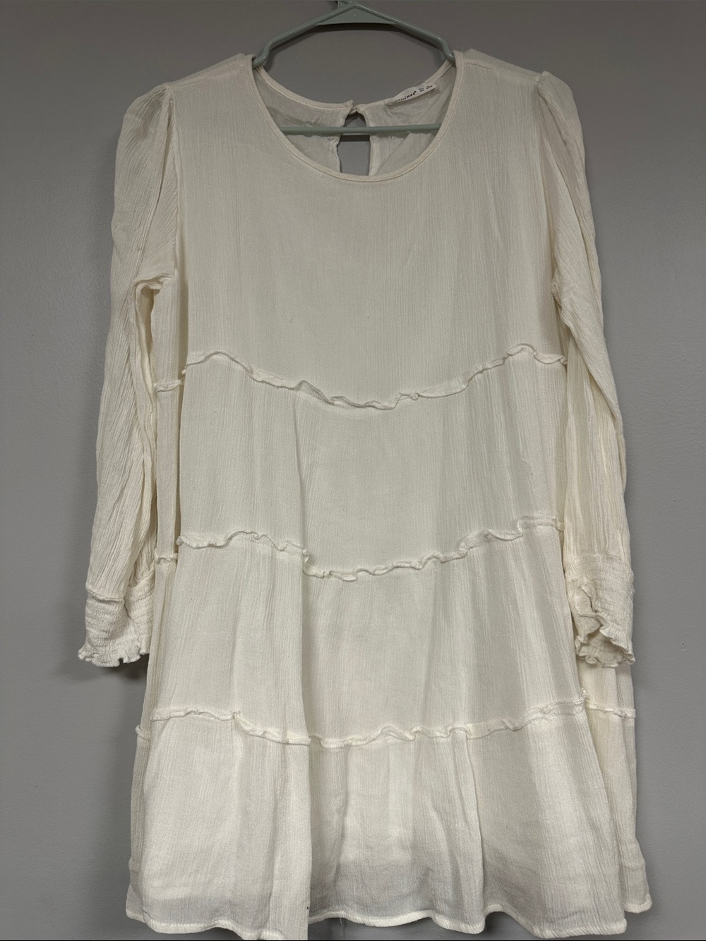 R. Vioimos Bohemian Tiered / Ruffled White Fully Lined Long Sleeve Blouse. XL